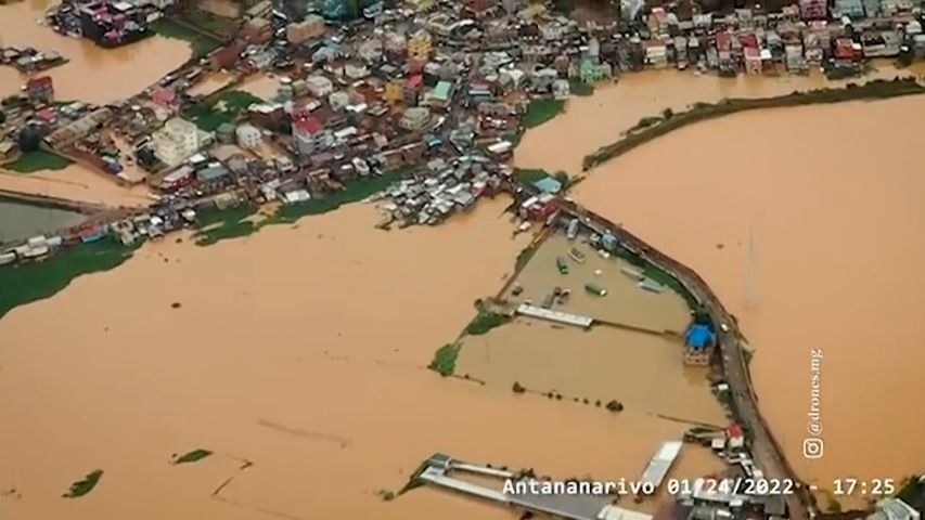 Tropická bouře na východě Afriky si vyžádala již 77 obětí